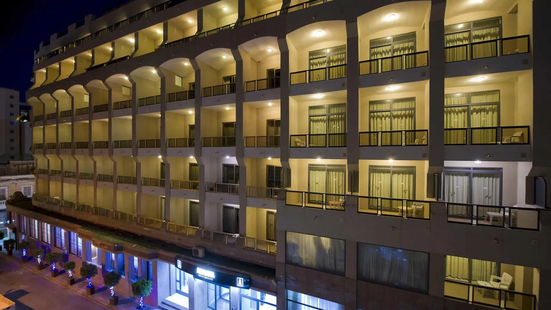 Alexandra Hotel Saint Julian's 3*,